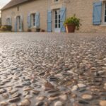 dalle béton gravillonnée terrasse - terrasse en béton lavé avec gravillons apparents